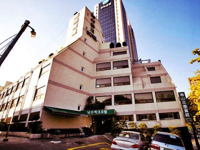 Namsan Park Hotel 2*